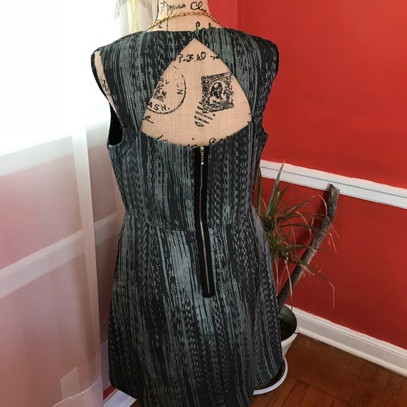 DKNY GORGEOUS GREY /BLACK METALLIC DRESS 12 - Picture 2 of 4